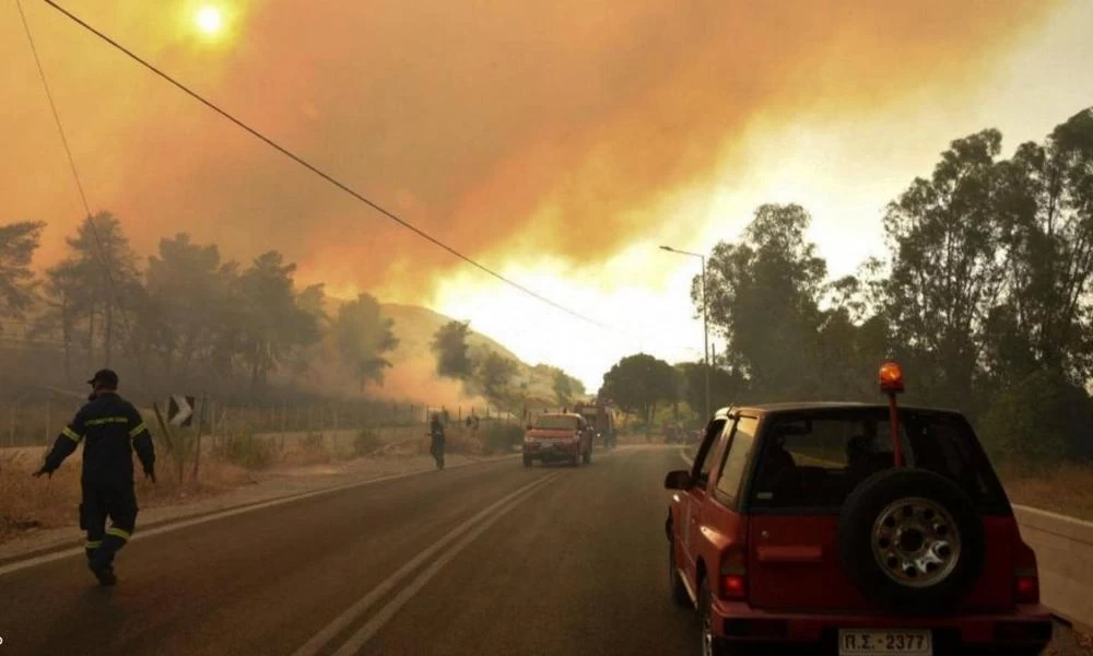 Αραβικά ΜΜΕ για πυρκαγιές: Χιλιάδες Έλληνες εγκαταλείπουν-Κίνδυνος πόλωσης από τις κατηγορίες Ερντογάν για Κούρδους εμπρηστές